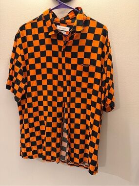 Urban Outfitters Mens Orange Black Checkerboard Short Sleeve Button Down Shirt L